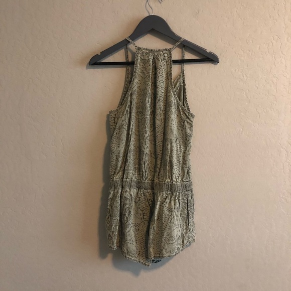 Bella Dahl Romper Tencel Snake Print - Picture 4 of 6